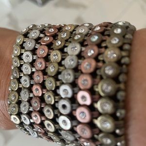 Cuff elastic bracelet